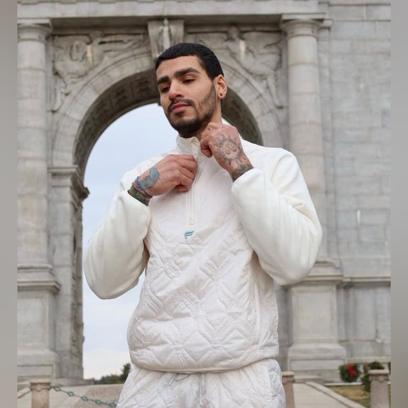 Fabletics Other - Fabletics Men's Quilted Lightweight Quarter zip Pullover Jacket in White Size M